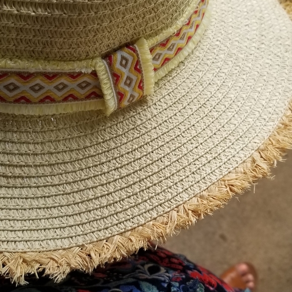 HIT THE ROAD STRAW FEDORA HAT - Picture 5 of 11